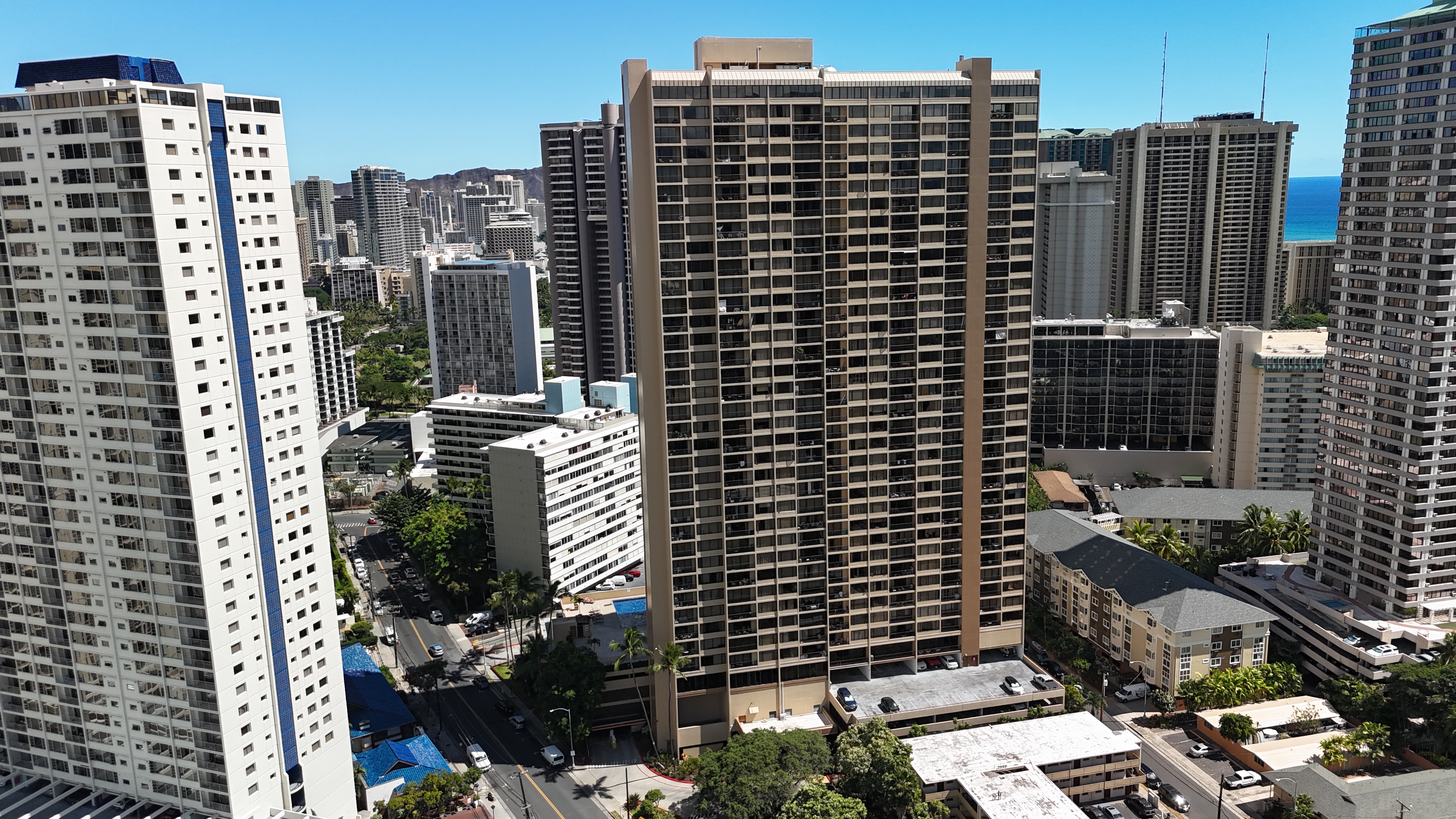 Chateau at Waikiki - Arial view