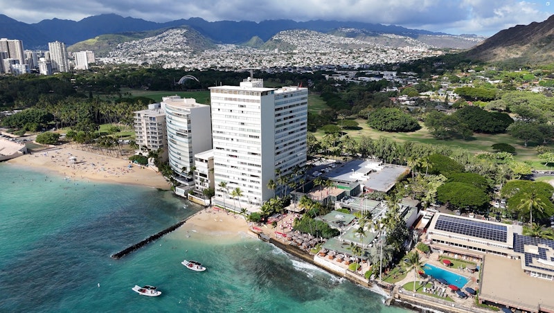 Yacht Harbor Towers