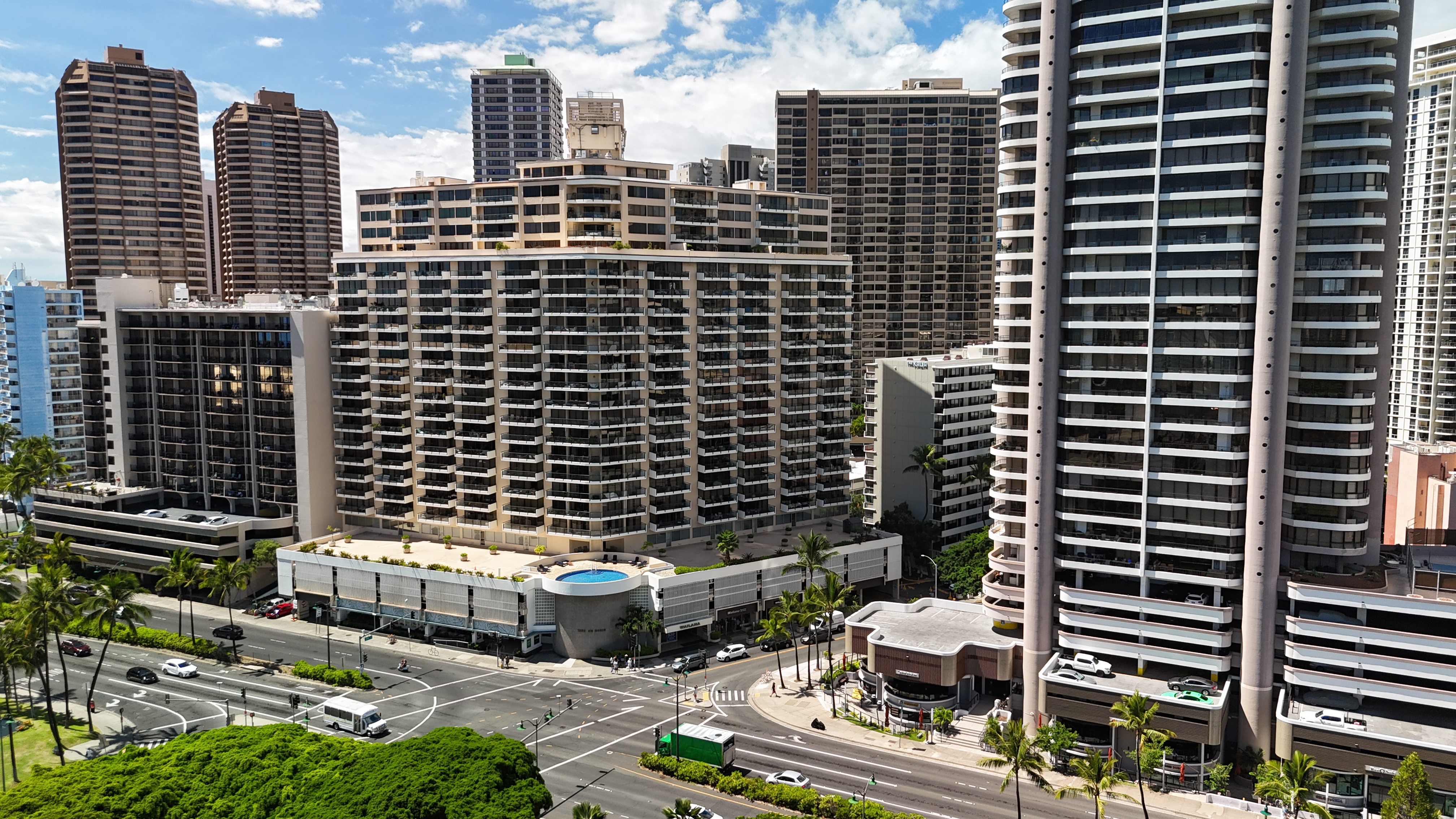 Wailana at Waikiki - Aerial view