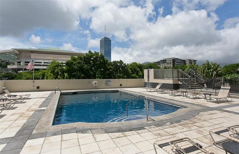 1717 Ala Wai Pool Area