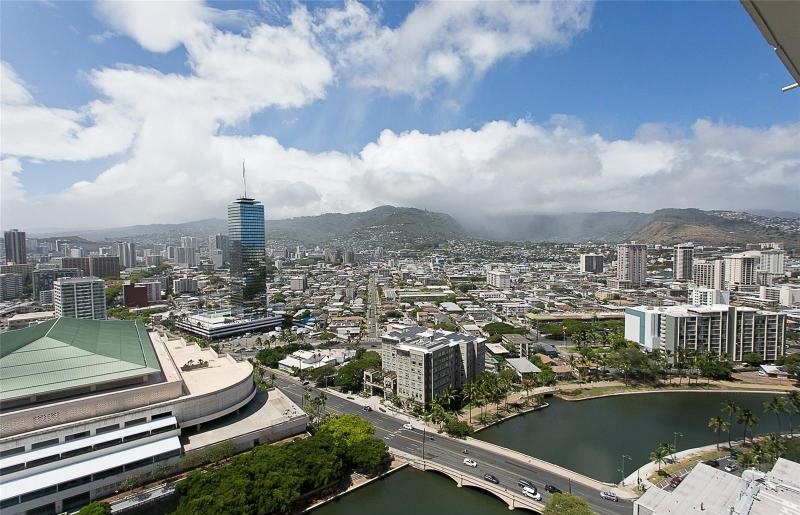 1717 Ala Wai View Looking East Toward Mountains