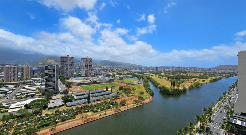 2121 Ala Wai View Looking Mauka Over Mountains