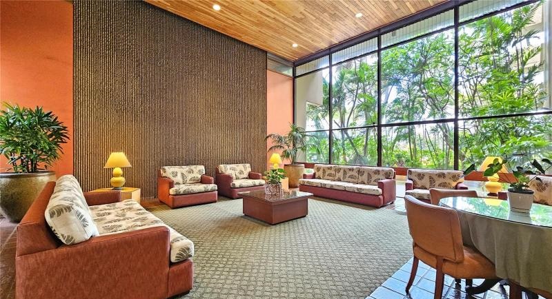 2121 Ala Wai Lobby Lounge Area