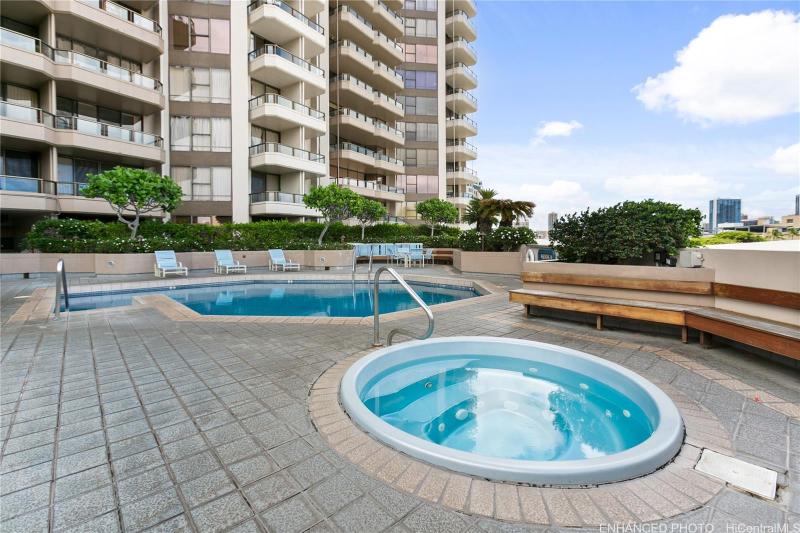 Admiral Thomas: Jacuzzi