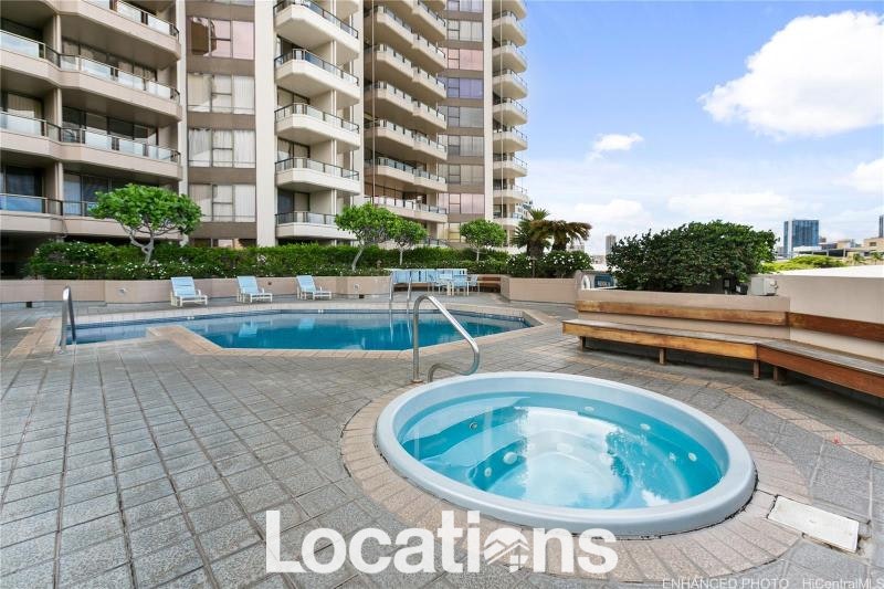 Admiral Thomas: Jacuzzi