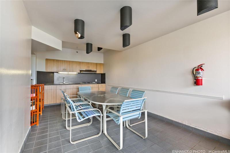 Admiral Thomas: Outdoor BBQ area