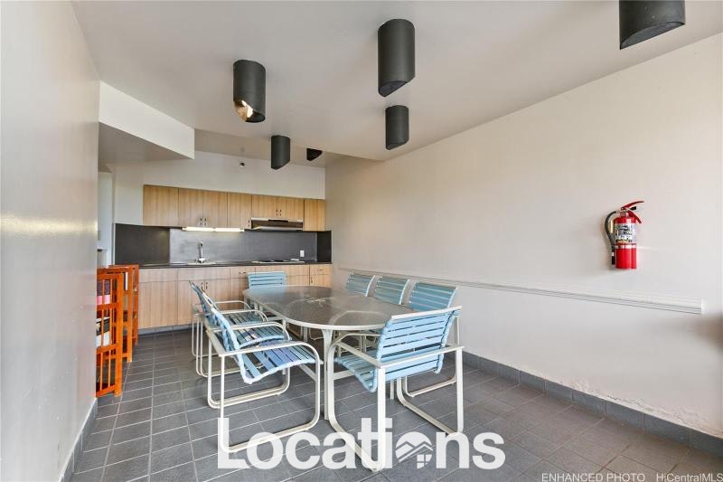 Admiral Thomas: Outdoor BBQ area