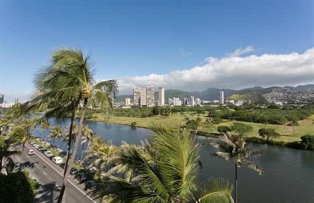 Ala Wai Palms view looking toward mountain side