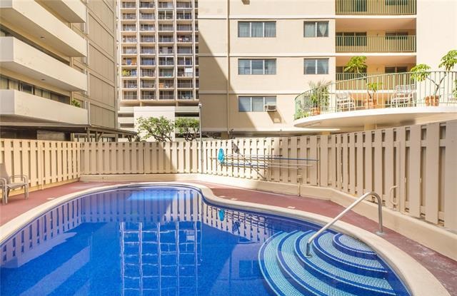 Ala Wai Palms swimming pool amenity