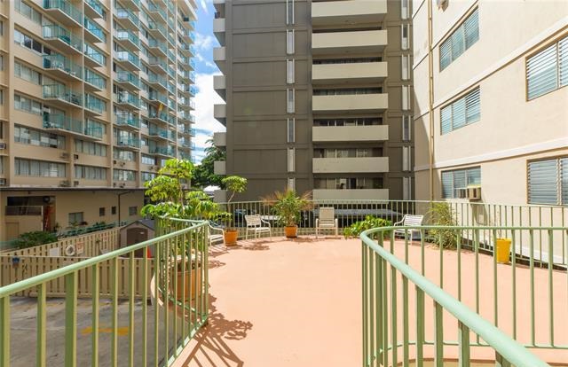Ala Wai Palms recreation deck above pool