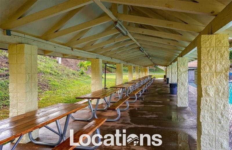 Cathedral pt Melemanu Picnic area by Pool