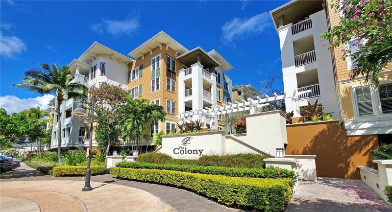 Colony At the Peninsula Entrance