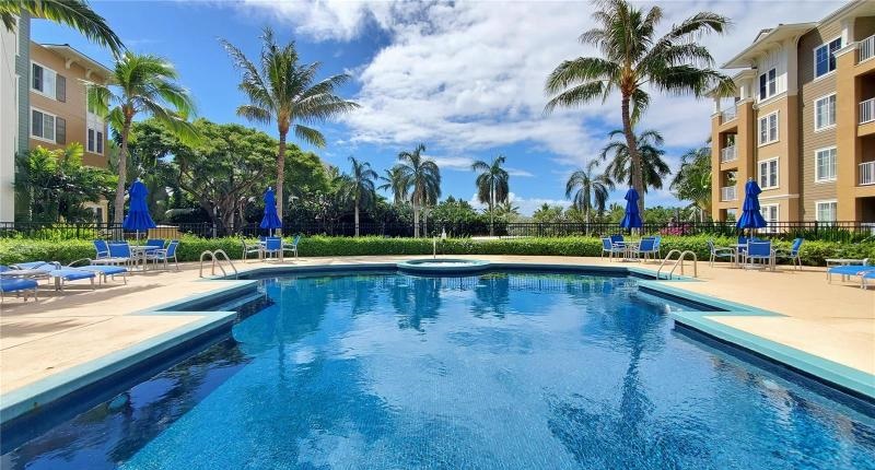 Colony At the Peninsula Pool area View 2