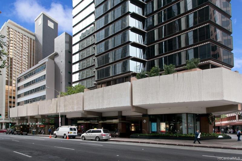 Executive Center: Building Main View