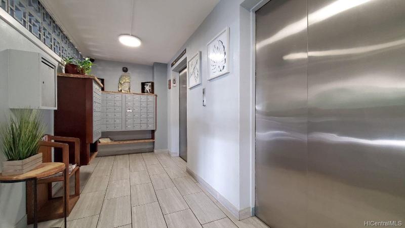 Elevator and mail room at Hale Moani