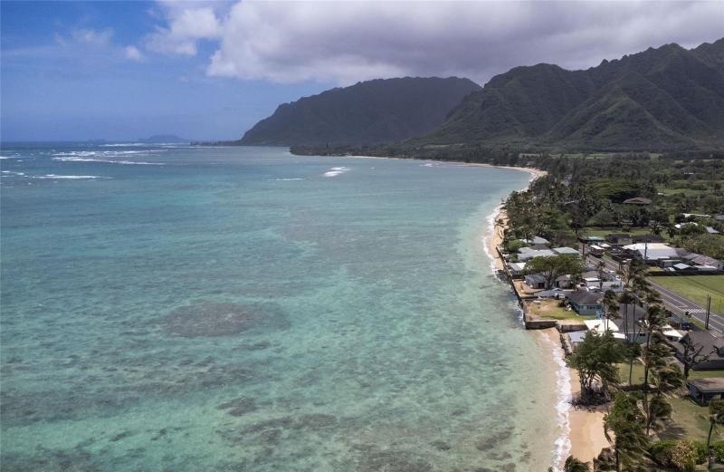 Hanohano Hale: Looking South