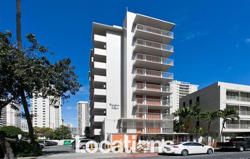 Exterior of Hawaiian Crown condo building