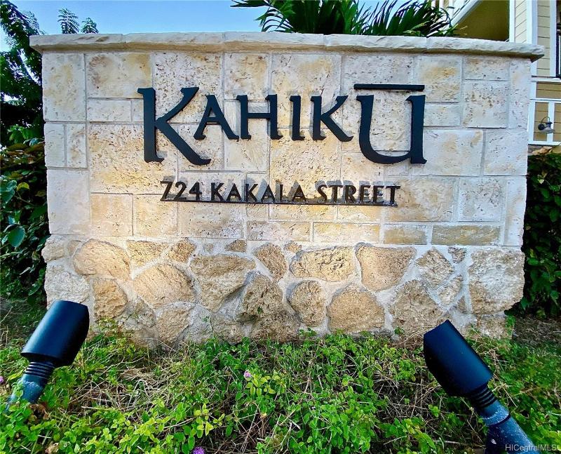 Kahiku at Mehana Entrance