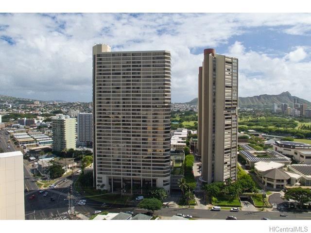 Iolani Court Plaza