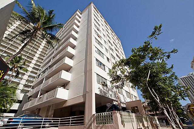 Kuhio Plaza
