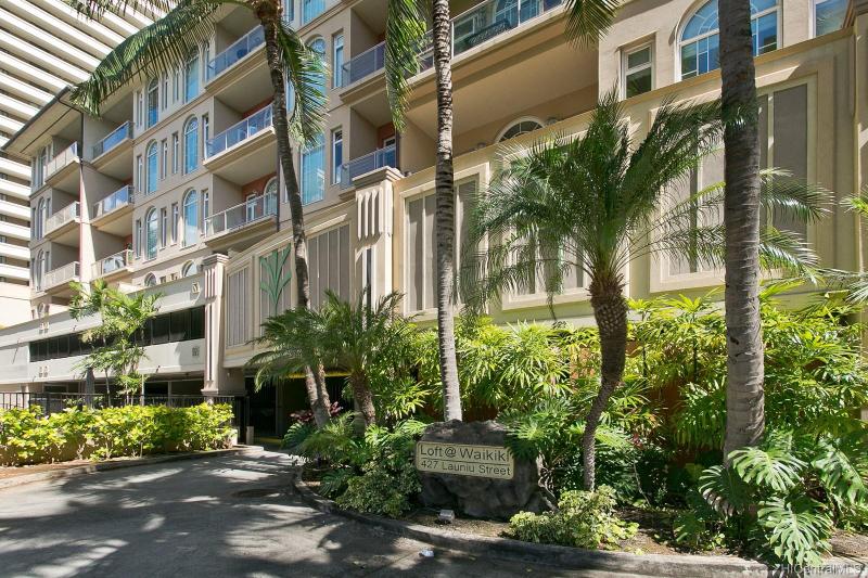 427 Launiu St, Honolulu, Hi, 96815