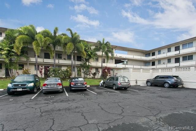 Hokulani Apartments in Makiki