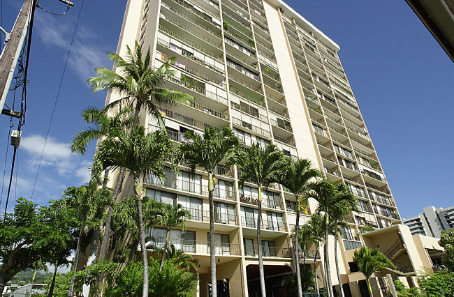 Makiki Plaza