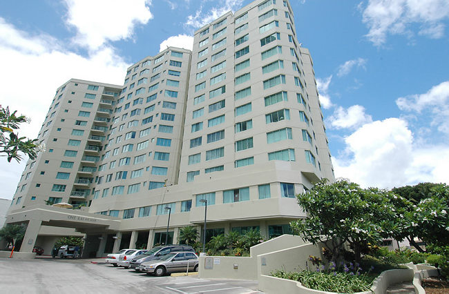 One Kalakaua Senior Living