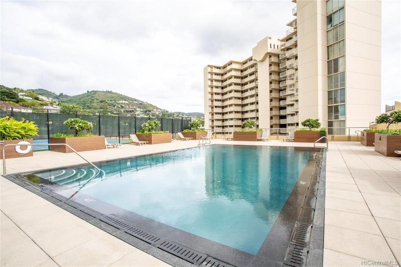 Mott Smith Laniloa Condo: Pool