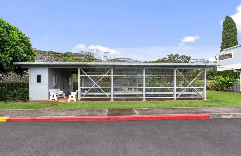 Olaloa  Greenhouse and garden