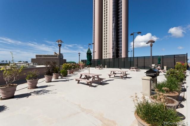 One Waterfront Tower: Recreation Deck