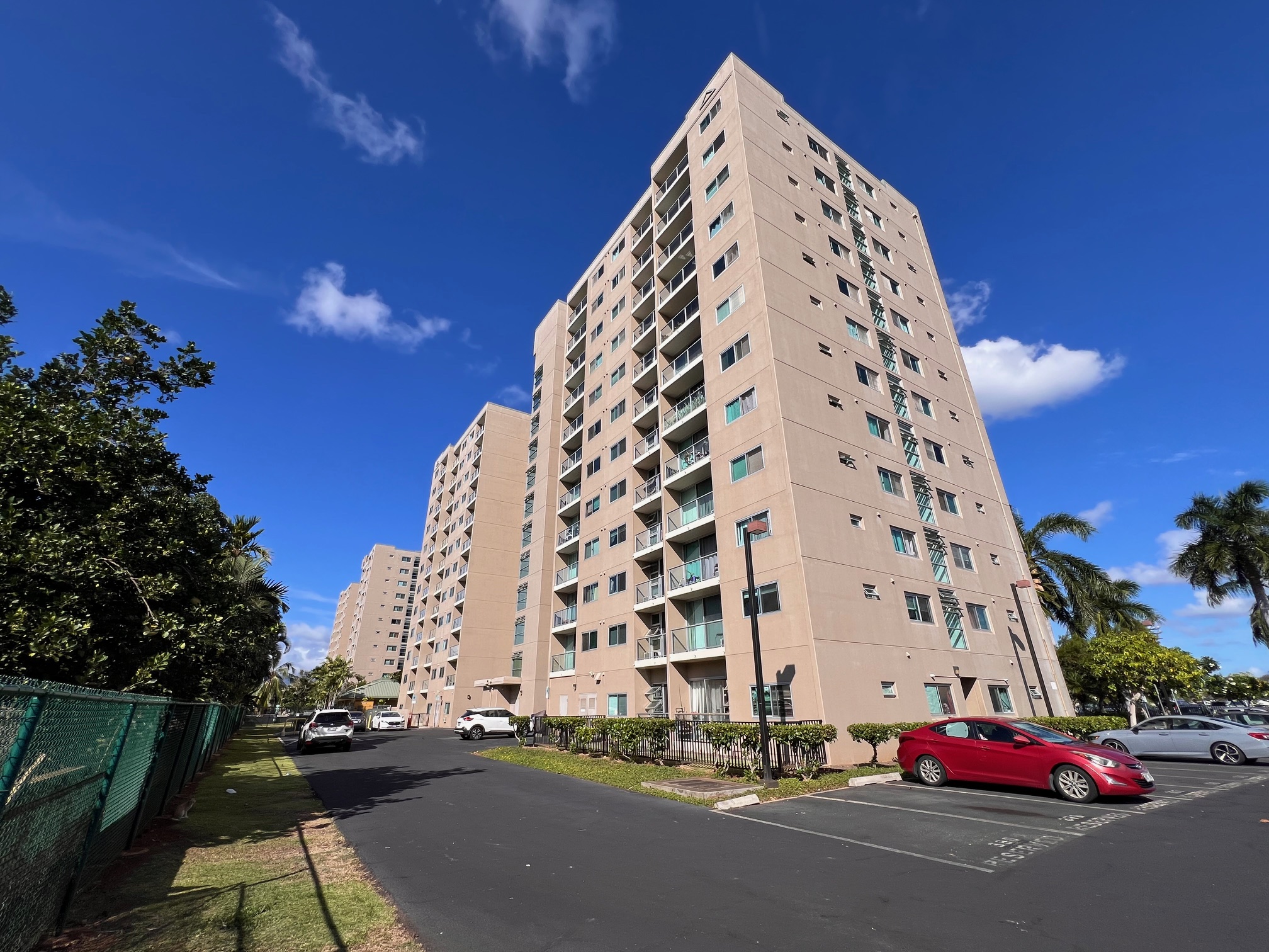 Plantation town apts on Oahu