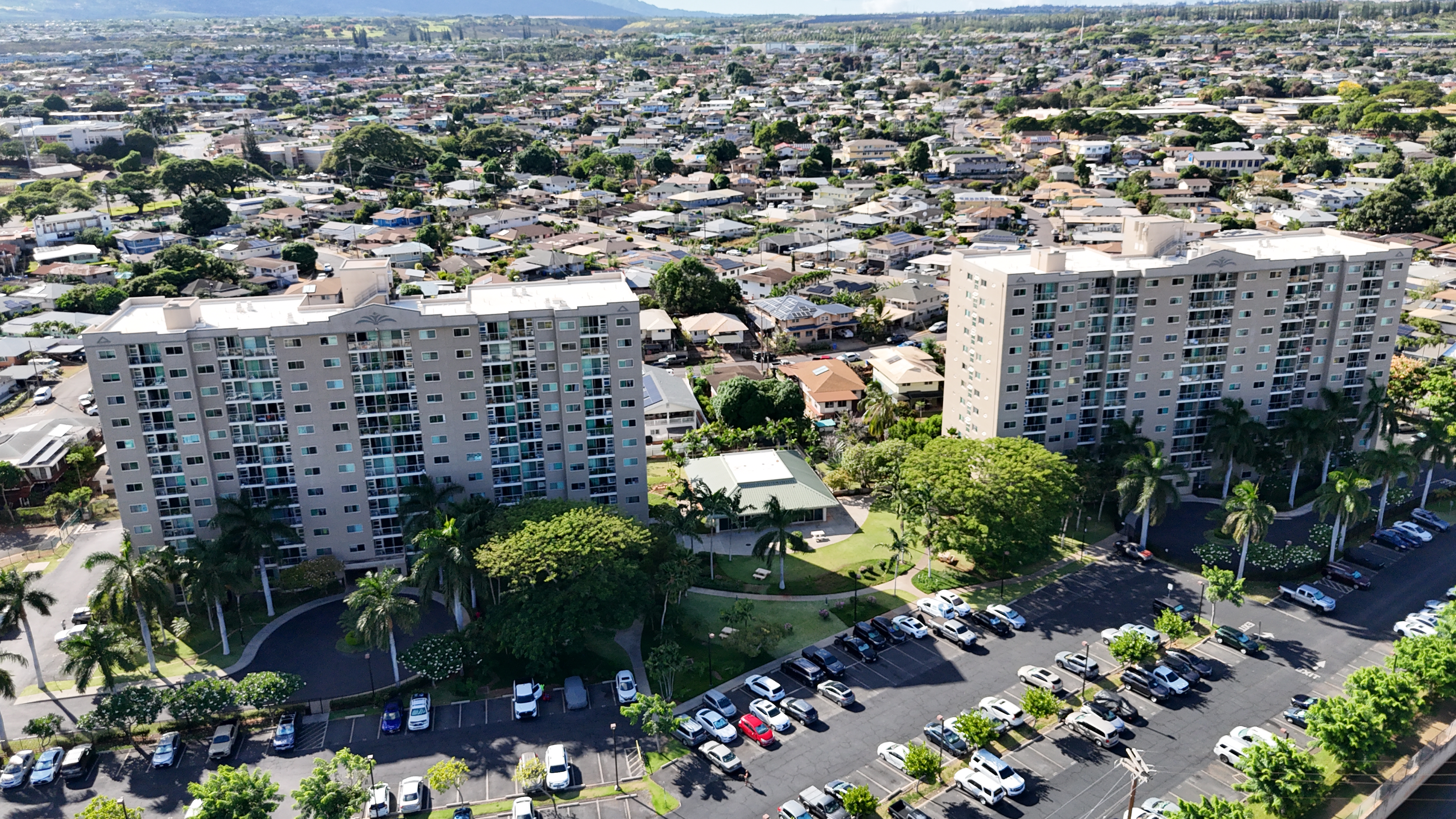 Plantation town apts on Oahu  