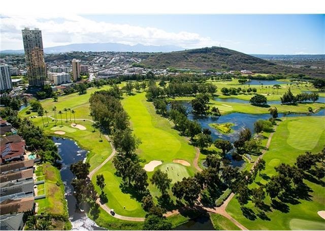 Plaza Landmark Golf Course View