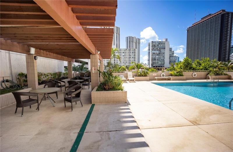 Summer Palace Pool View