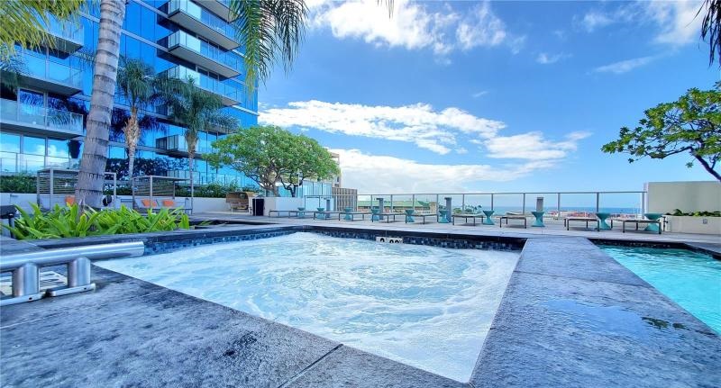 The Collection: Jacuzzi