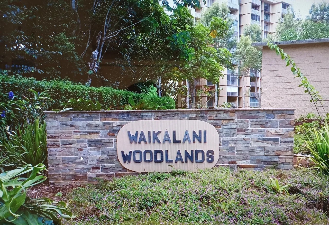 Waiakalani Woodlands sign