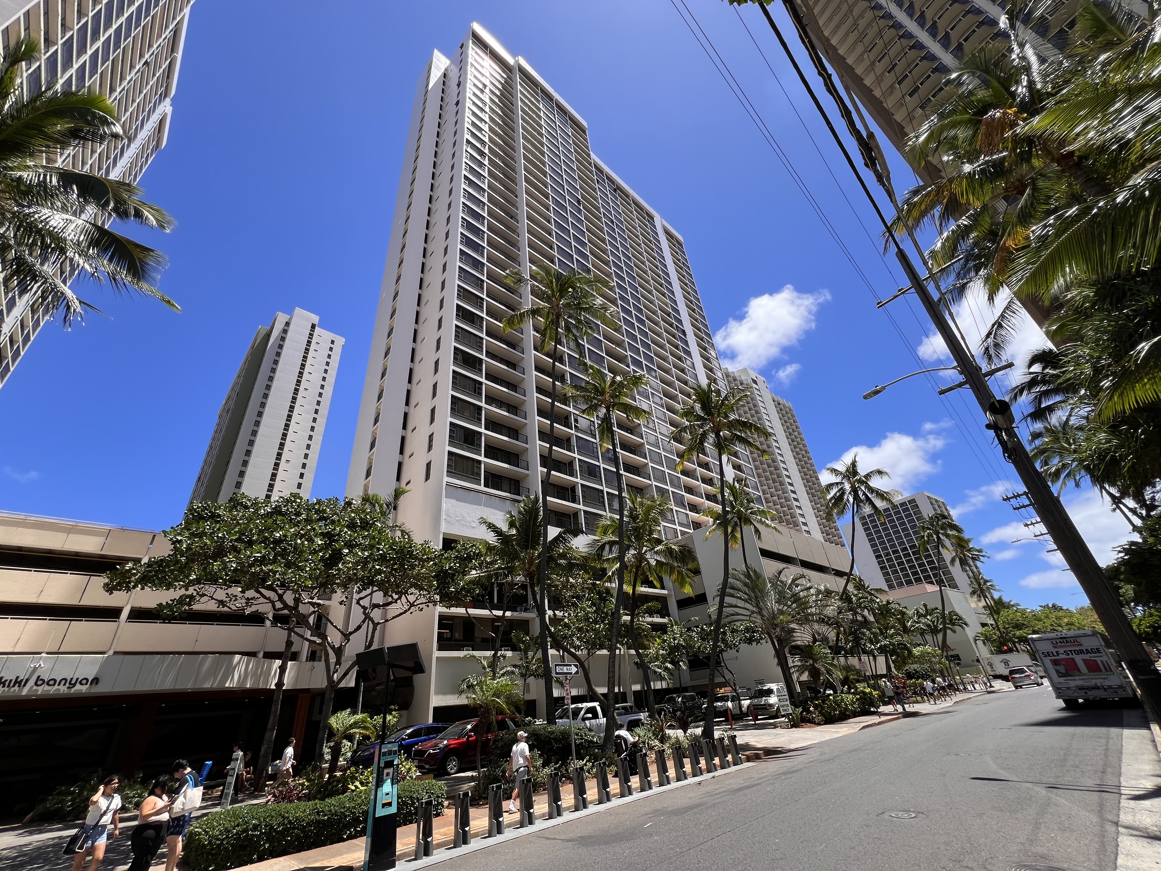 Waikiki Banyan - tower 2 
