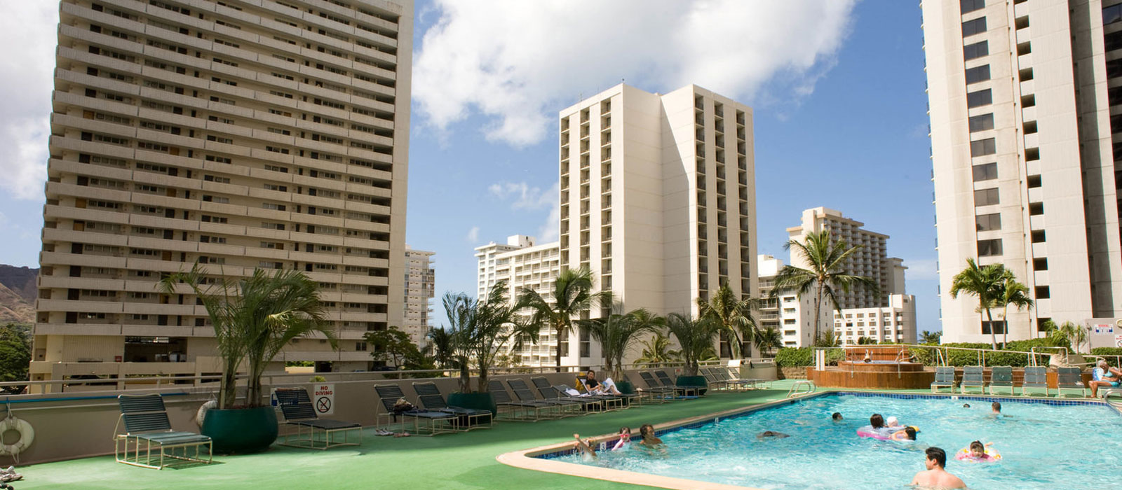 Waikiki Banyan - pool