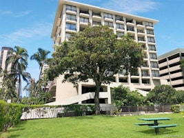 440 Seaside Ave, Honolulu, Hi, 96815