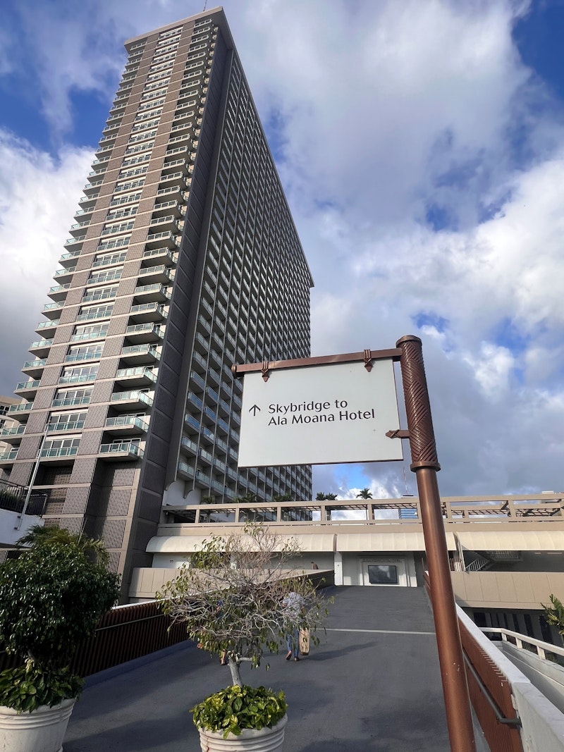 Walkway from Ala Moana Hotel Condo to the malll