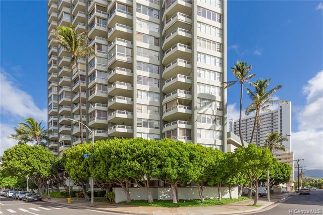 Street view of Diamond Head Vista condo tower