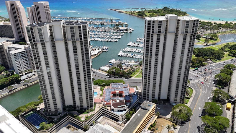 Yacht Harbor Towers