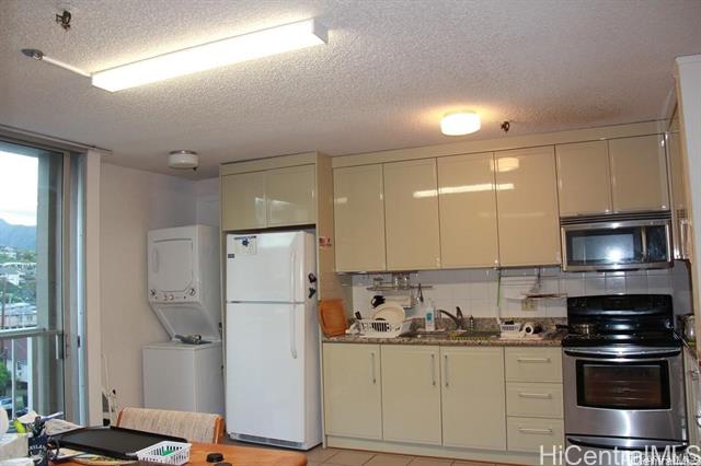 1226 Alexander Street, 607, Honolulu, HI 96826