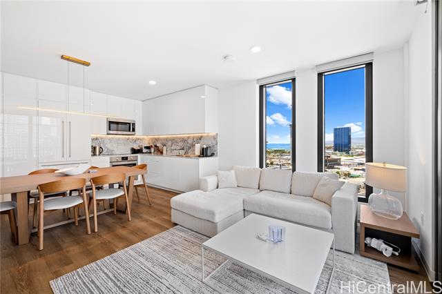 987 Queen Street, 1915, Honolulu, HI 96814