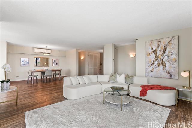 1015 Wilder Avenue, 903, Honolulu, HI 96822