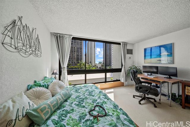 300 Wai Nani Way, I-807, Honolulu, HI 96815