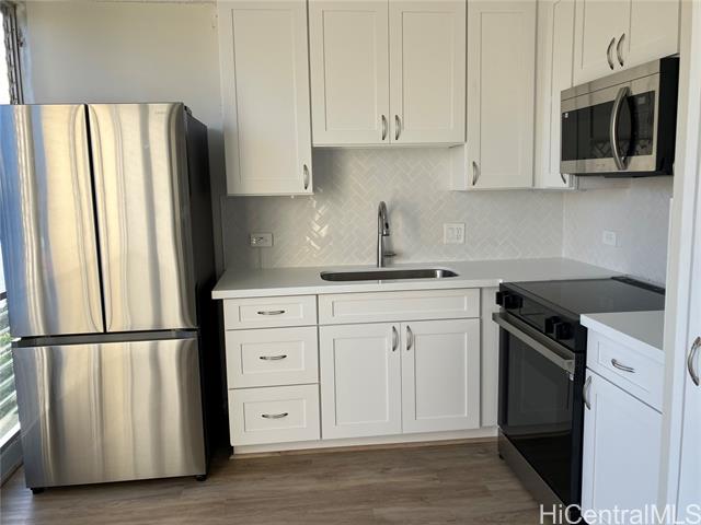 620 Mccully Street, 508, Honolulu, HI 96826