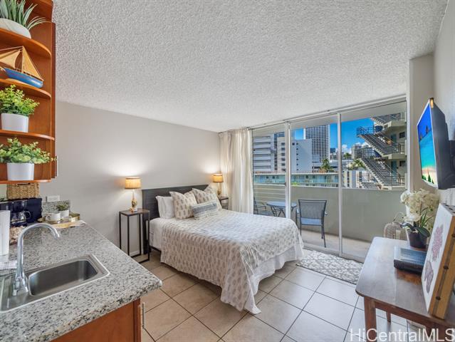 134 Kapahulu Avenue, 402, Honolulu, HI 96816