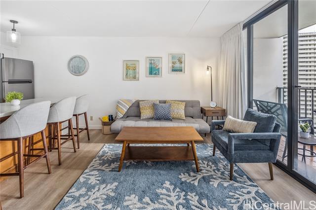 201 Ohua Avenue, MAUKA 1510, Honolulu, HI 96815